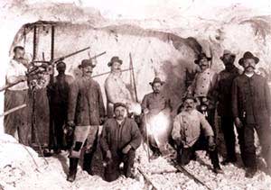 Photo: Part of the staff of the salt mine Asse II in spring 1909