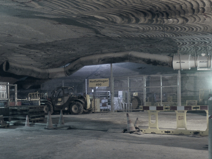 Materiallager auf der 490-m-Sohle für den Notfall Materiallager auf der 490-m-Sohle für den Notfall