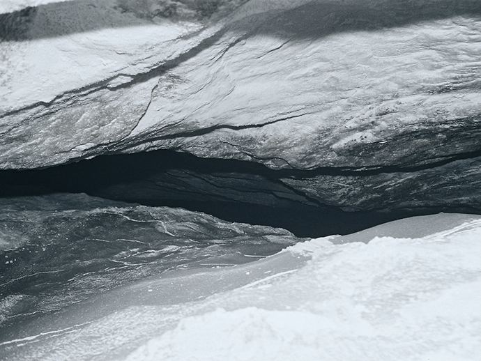 Firstspalt in Abbau 8 auf der 532-m-Sohle vor der Verfüllung Firstspalt in Abbau 8 auf der 532-m-Sohle vor der Verfüllung