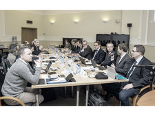Teilnehmer der ersten Sitzung der Ruthenium-Untersuchungskommission in Moskau am 31. Januar 2018