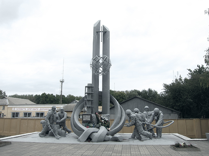 Flowers for the Chernobyl firefighters Flowers for the Chernobyl firefighters
