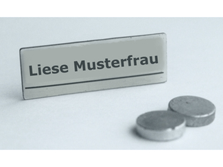 Namensschild mit Dauermagnet Namensschild mit Dauermagnet