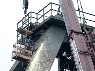 Demontage altes Fördergerüst Konrad 2 (2) Demontage altes Fördergerüst Konrad 2 (2)