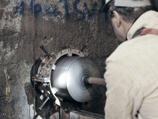 Montage einer Rohrkonsole Montage einer Rohrkonsole