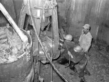 Still hard work at the beginning of the sixties: Sinking of a shaft