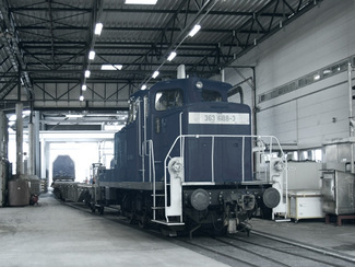 It is expected that 20 freight wagons will arrive at the repository site every week.