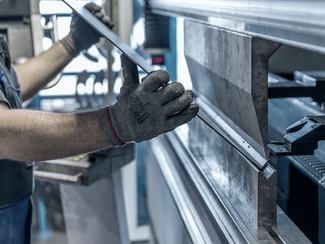 Arbeitsplatz in einer Werkstatt Arbeitsplatz in einer Werkstatt