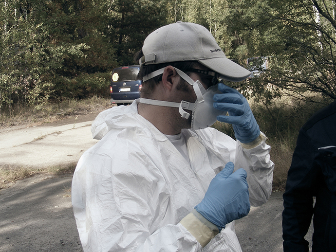 Applying of the respirator Applying of the respirator