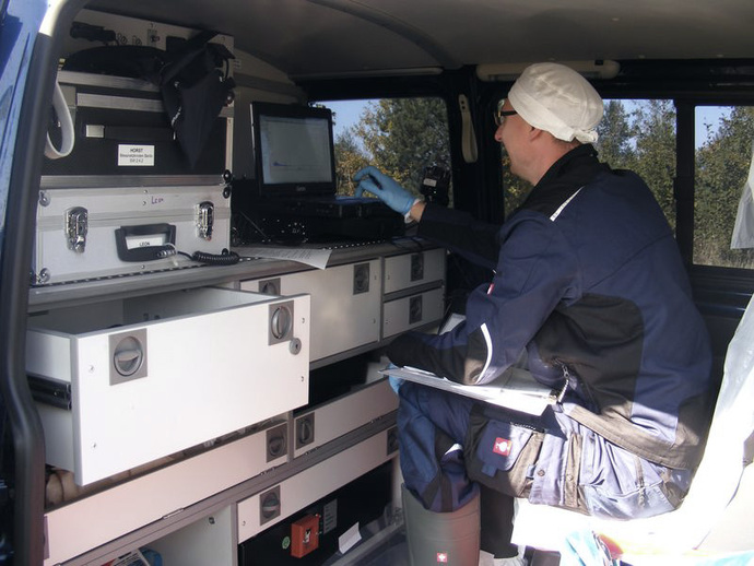 Monitoring the measurement on the laptop Monitoring the measurement on the laptop