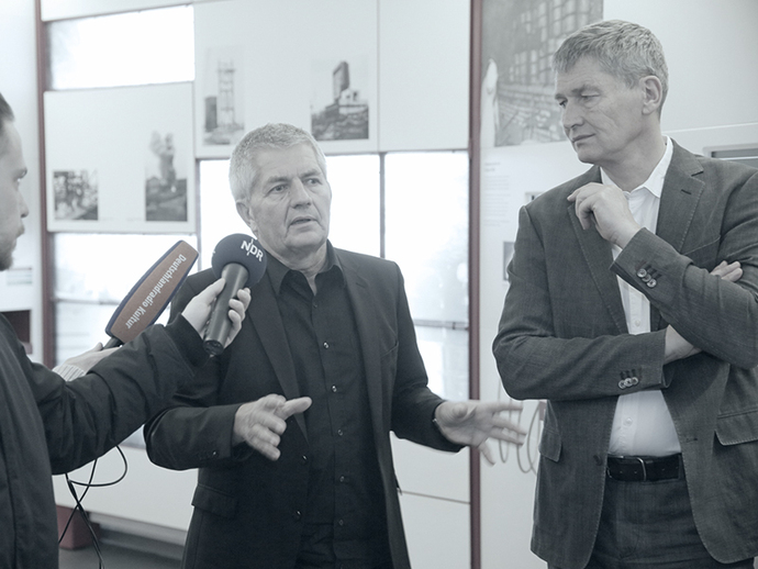 Presserundgang durch die Ausstellung mit BStU-Präsident Roland Jahn und BfS-Präsident Wolfram König