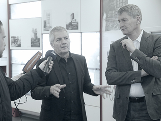 Presserundgang durch die Ausstellung mit BStU-Präsident Roland Jahn und BfS-Präsident Wolfram König (Bild anzeigen)